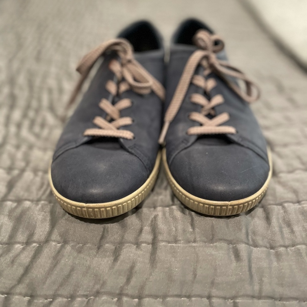 ECCO sneakers Women’s size 39